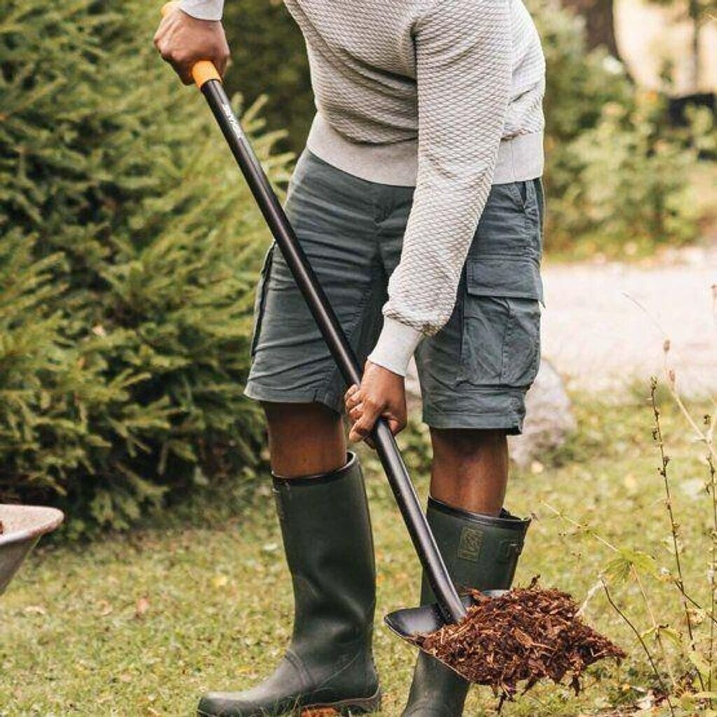 Fiskars Solid Лопата с прямой ручкой (1066720)