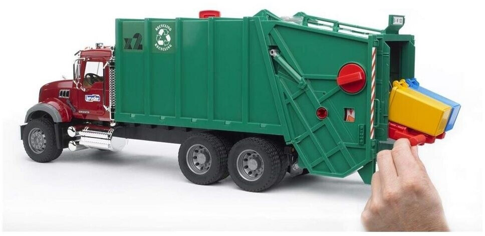 Bruder MACK Гранит Мусоровоз (02812)